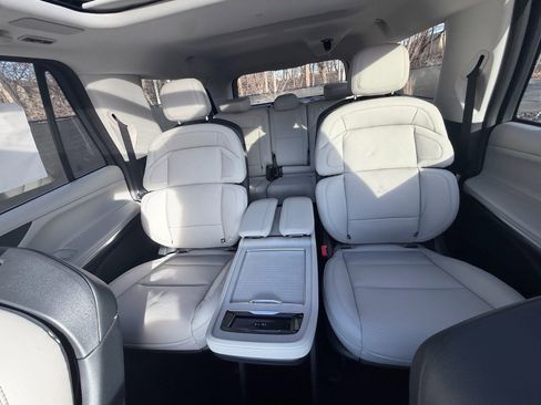 New 2026 Lincoln Navigator L Reserve image 40