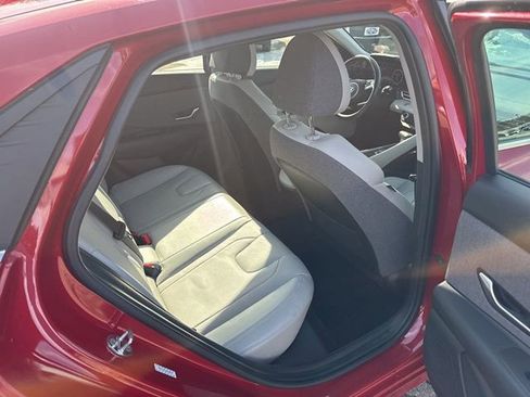 Used 2023 Hyundai Elantra Limited w/ Cargo Package FWD image 18
