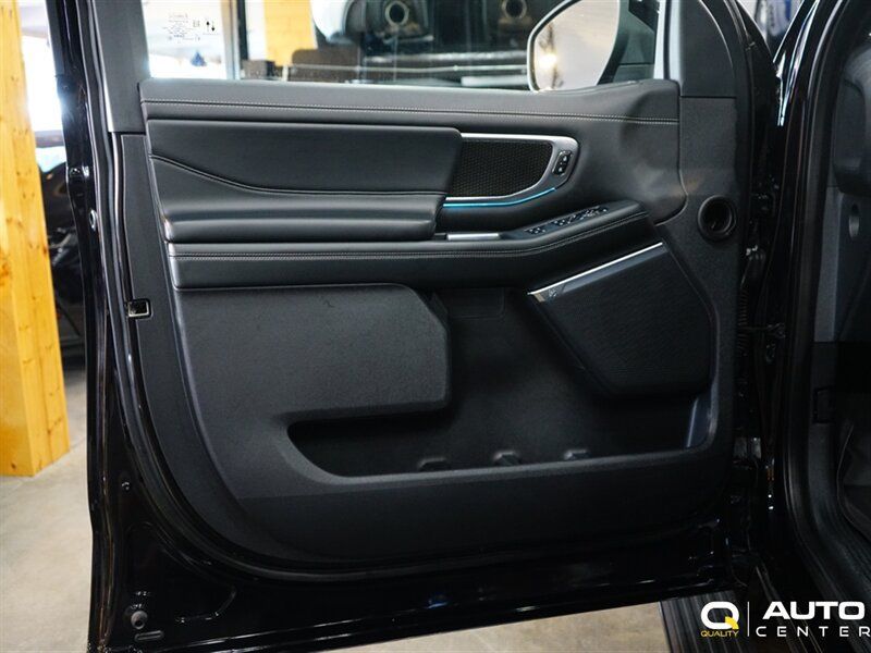 Used 2025 Ford Expedition Max Platinum w/ Stealth Performance Package AWD/4WD image 8