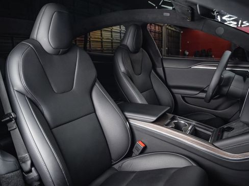 Used 2021 Tesla Model S Plaid image 56