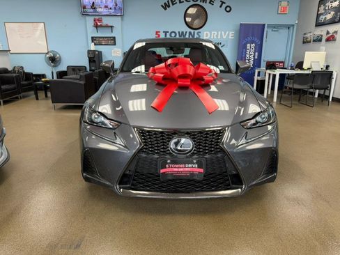 Used 2020 Lexus IS 350 F Sport image 4