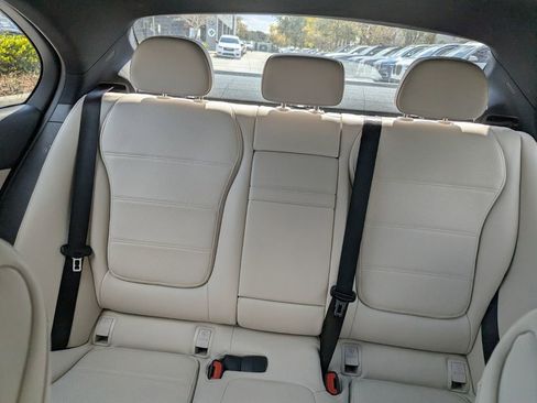 Used 2025 Mercedes-Benz C 300 4MATIC Sedan image 41