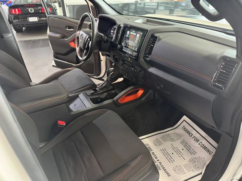 Used 2023 Nissan Frontier PRO-4X w/ Pro Convenience Package AWD/4WD image 7