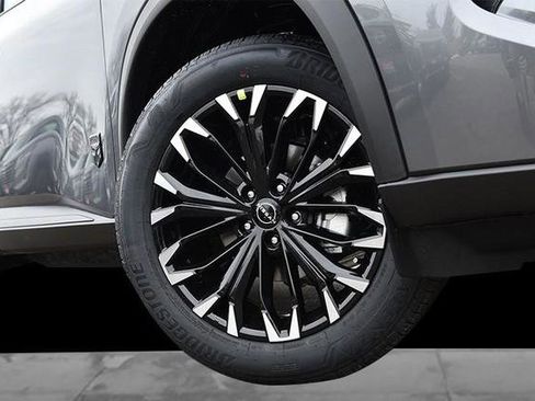 New 2026 Nissan Rogue SV AWD/4WD image 3