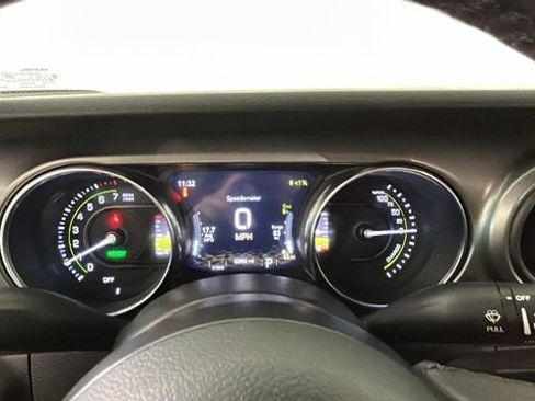 Used 2023 Jeep Wrangler Unlimited w/ Cold Weather Group AWD/4WD image 17