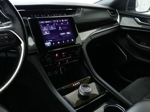 Used 2021 Jeep Grand Cherokee L Laredo image 17