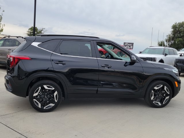Certified 2024 Kia Seltos SX w/ SX Sunroof Package AWD/4WD image 6