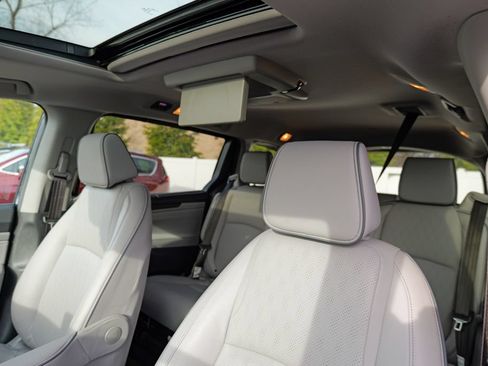 Used 2024 Honda Odyssey Elite image 23