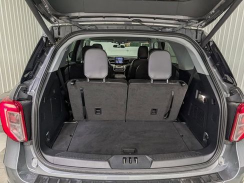 Used 2023 Ford Explorer XLT w/ Equipment Group 202A AWD/4WD image 24