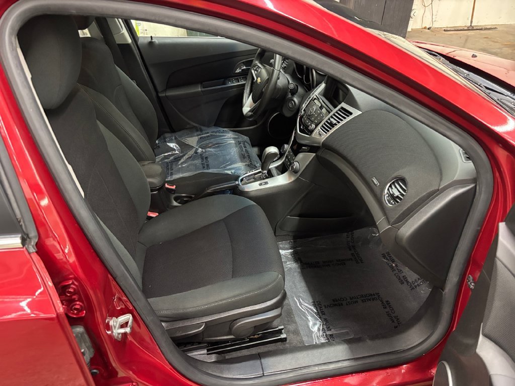 Used 2011 Chevrolet Cruze LT FWD image 19