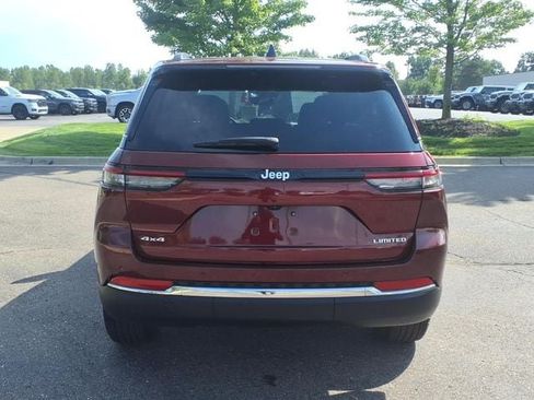 Certified 2024 Jeep Grand Cherokee Limited AWD/4WD image 5