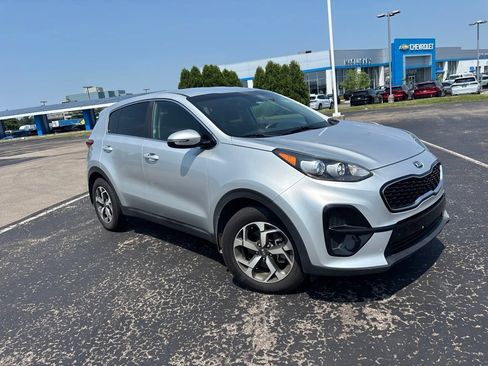 Used 2020 Kia Sportage LX w/ LX Popular Package FWD image 2