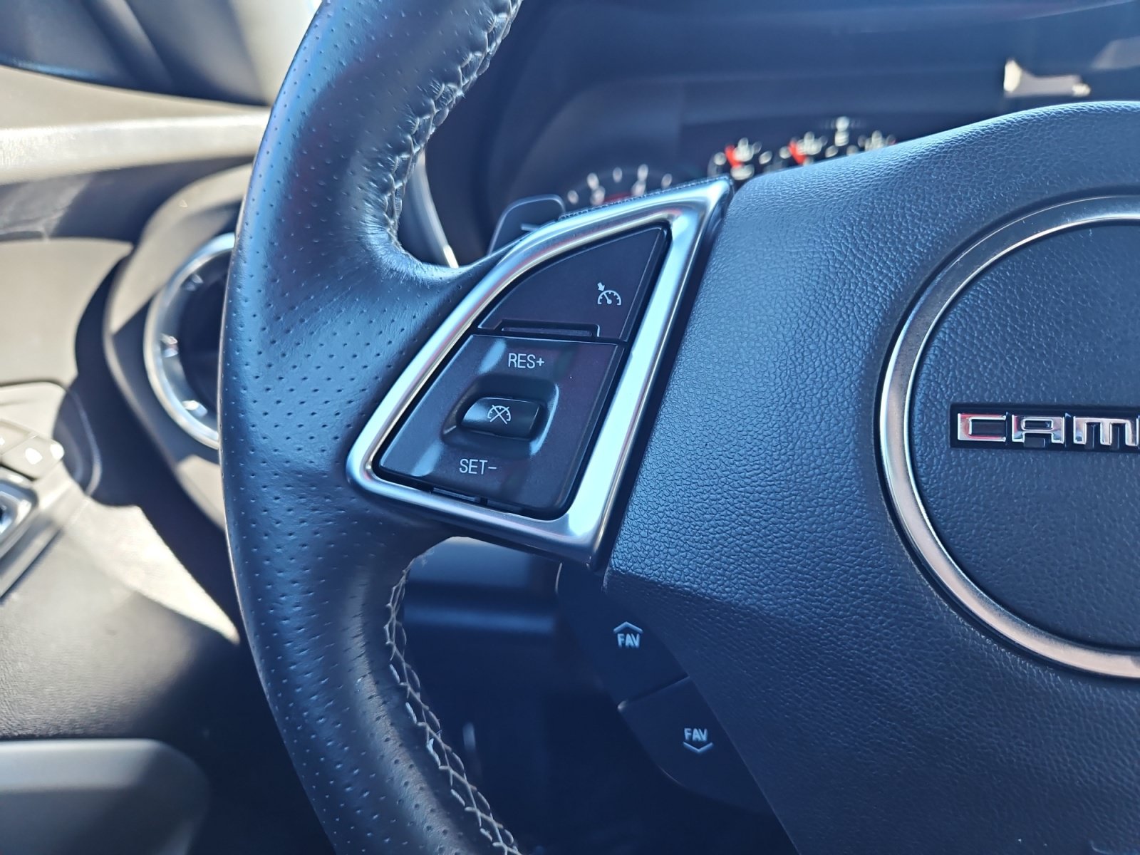 Used 2016 Chevrolet Camaro SS RWD image 24