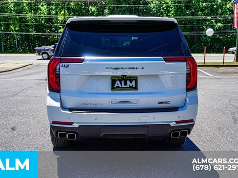 Used 2025 GMC Yukon XL Denali AWD/4WD image 10