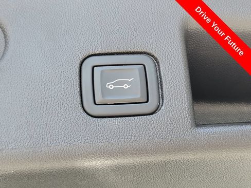 Used 2024 Chevrolet Equinox LT AWD/4WD image 23