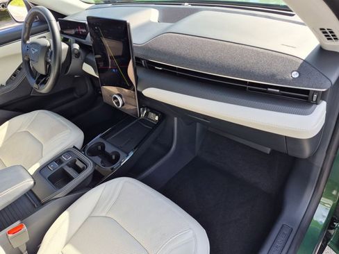 Used 2025 Ford Mustang Mach-E Premium AWD/4WD image 22