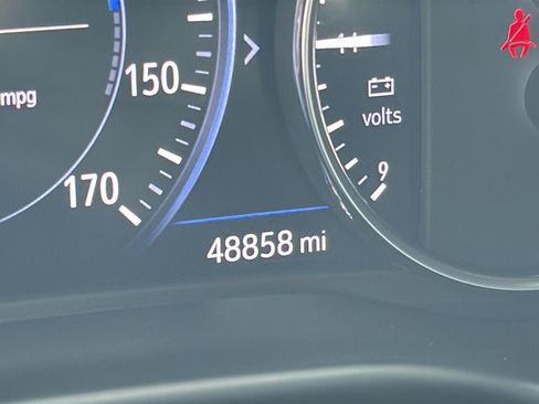 Used 2024 Buick Enclave Premium FWD image 10