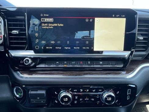 Used 2025 GMC Sierra 1500 Elevation w/ Preferred Package image 19