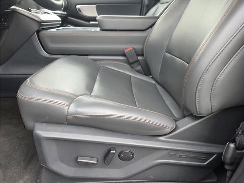 Used 2025 Ford Expedition Max Active AWD/4WD image 18