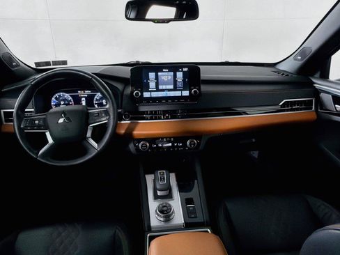 Used 2022 Mitsubishi Outlander SEL AWD/4WD image 27