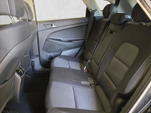 Used 2018 Hyundai Tucson Sport FWD image 16