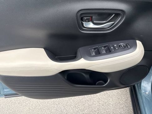 Certified 2024 Honda HR-V LX image 8