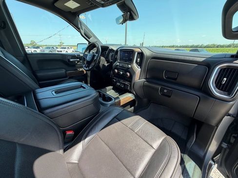 Used 2020 Chevrolet Silverado 1500 High Country w/ Technology Package AWD/4WD image 35