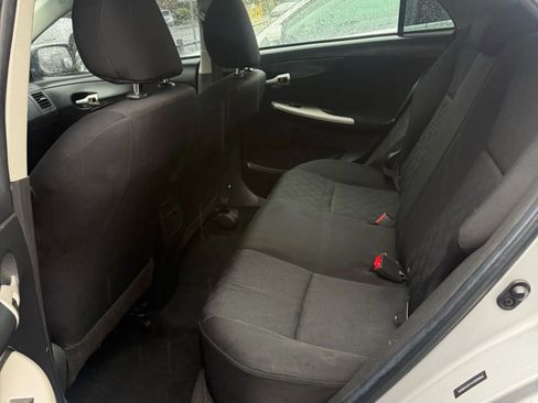 Used 2010 Toyota Corolla S image 15