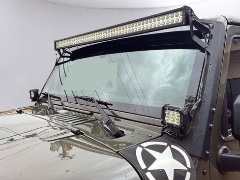 Used 2016 Jeep Wrangler Sport image 9