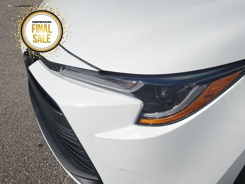 Certified 2025 Toyota Corolla LE image 11