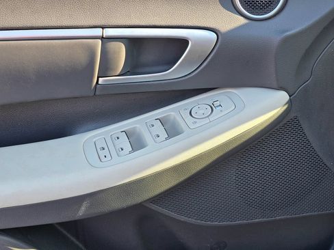Used 2025 Hyundai Sonata SEL FWD image 9