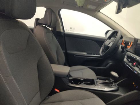 Used 2025 Kia K4 FWD image 21