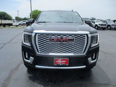 Used 2024 GMC Yukon Denali w/ Denali Reserve Package AWD/4WD image 13