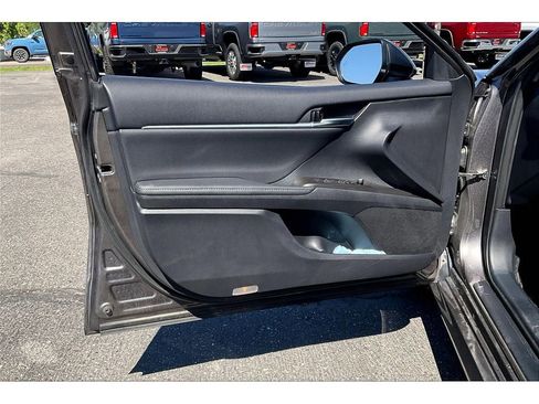 Used 2023 Toyota Camry XLE image 23