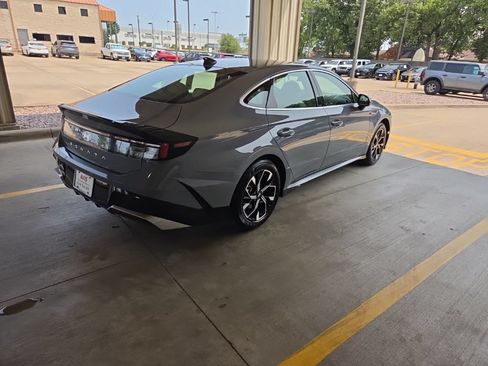 Used 2025 Hyundai Sonata SEL FWD image 7