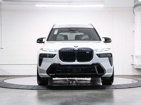 New 2026 BMW X7 M60i w/ Executive Package AWD/4WD image 2