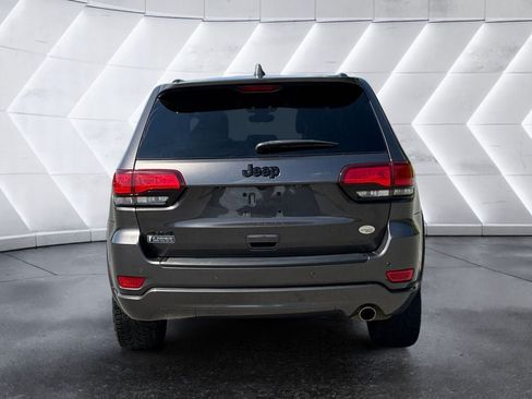 Used 2020 Jeep Grand Cherokee Altitude AWD/4WD image 5