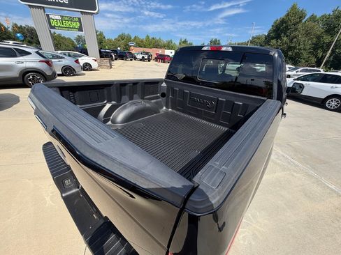 Used 2017 Ford F150 XLT w/ Equipment Group 302A Luxury AWD/4WD image 6