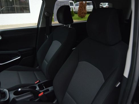 Used 2020 Kia Soul LX FWD image 8