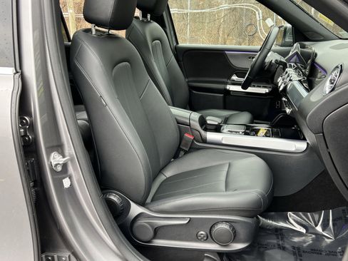 Certified 2022 Mercedes-Benz GLB 250 4MATIC image 27