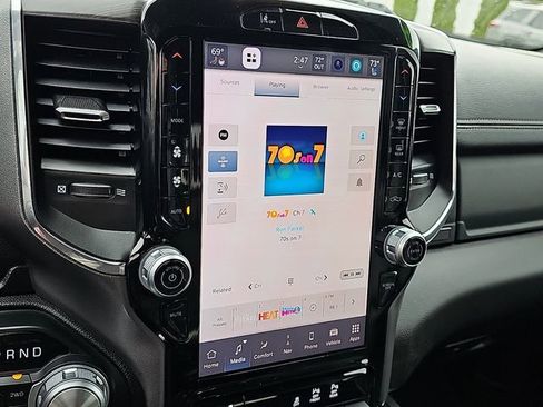 Used 2025 RAM 1500 Laramie image 17