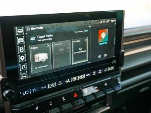 Used 2025 GMC Hummer EV 3X w/ Extreme Off-Road Package AWD/4WD image 35