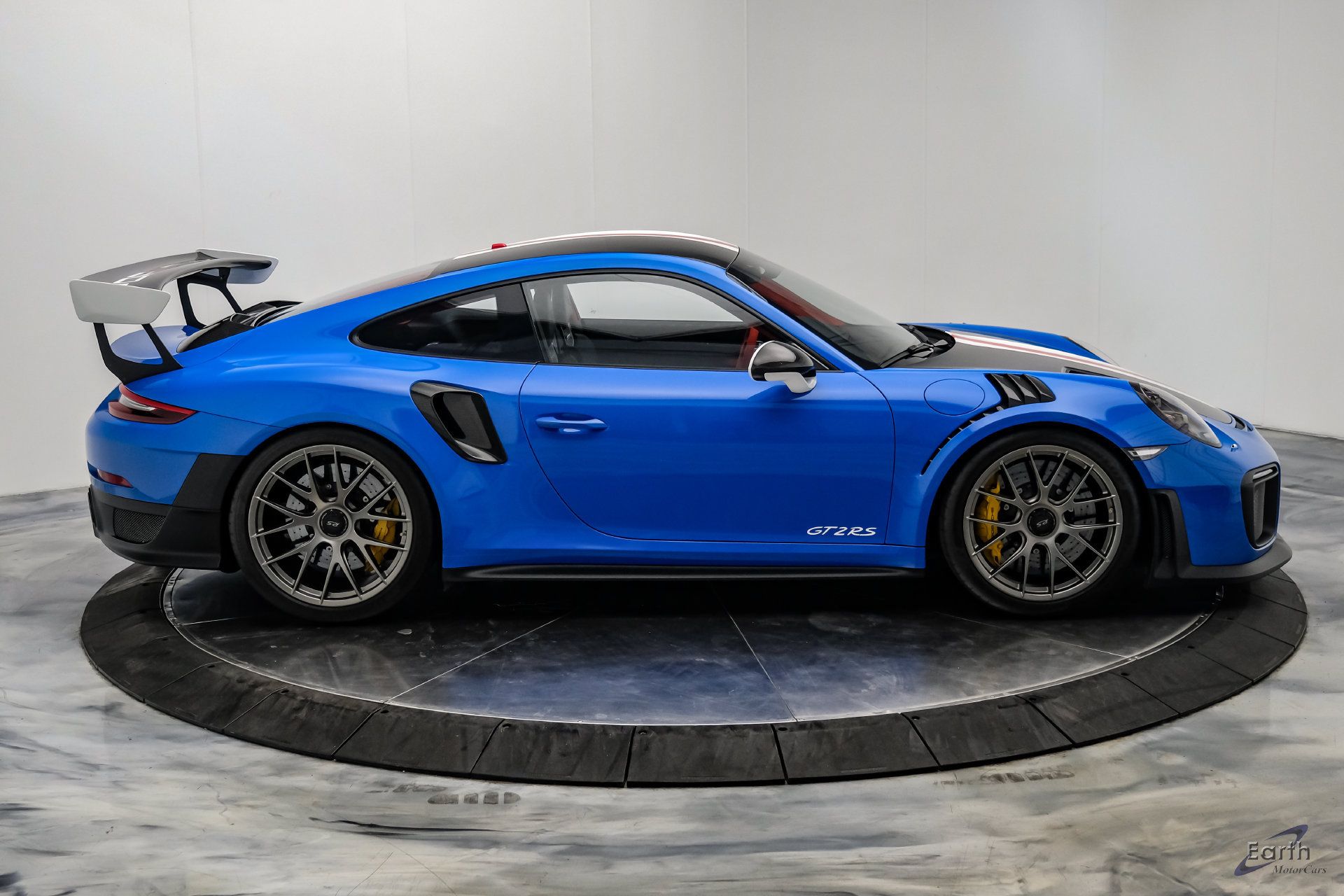 Used 2019 Porsche 911 GT2 RS RWD image 26