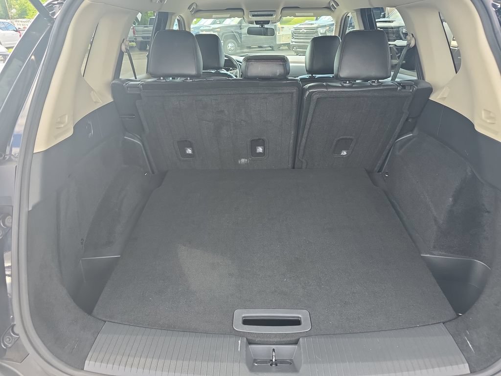 Used 2021 Nissan Rogue SV AWD/4WD image 12