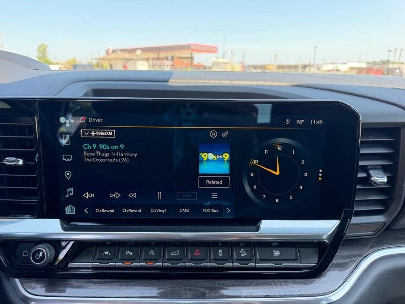 Used 2022 Chevrolet Silverado 1500 LTZ w/ Technology Package AWD/4WD image 13