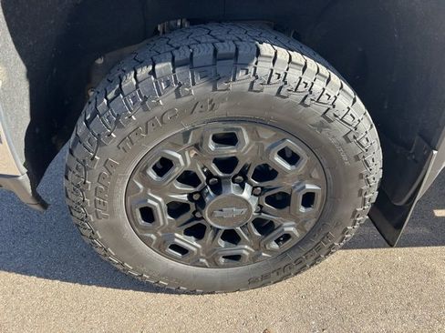 Used 2022 Chevrolet Silverado 2500 LTZ w/ LTZ Plus Package image 12