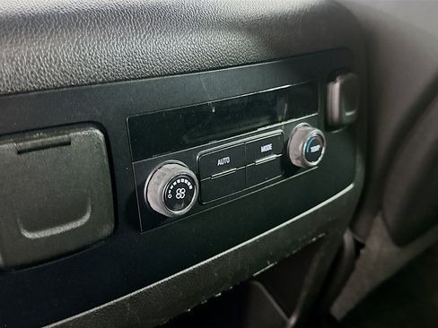 Used 2015 Chevrolet Tahoe LT image 27