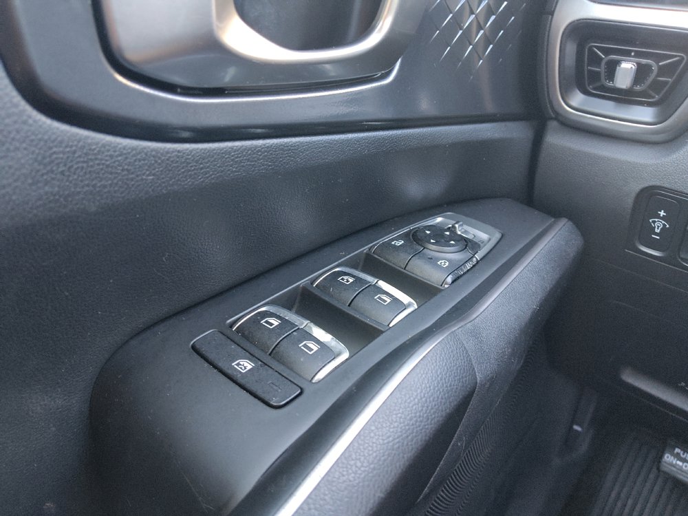 Used 2022 Kia Sorento LX FWD image 27
