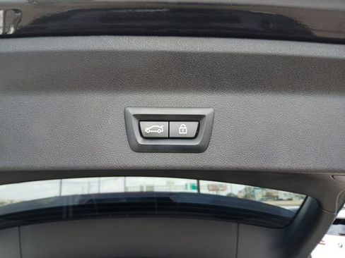 Used 2022 BMW X3 sDrive30i w/ Premium Package image 11