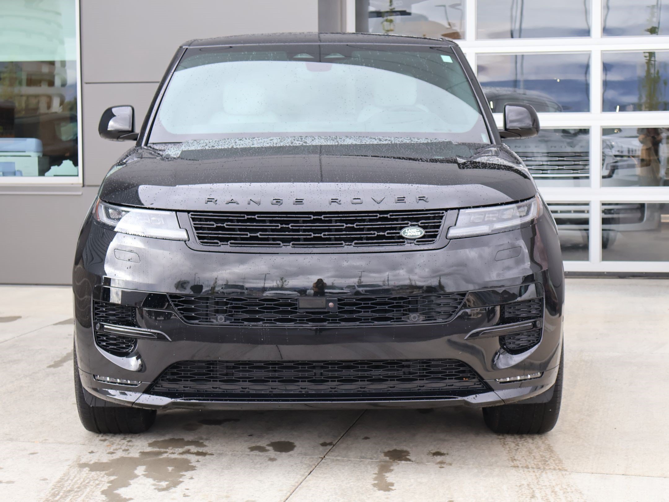 Used 2026 Land Rover Range Rover Sport Dynamic SE AWD/4WD image 2